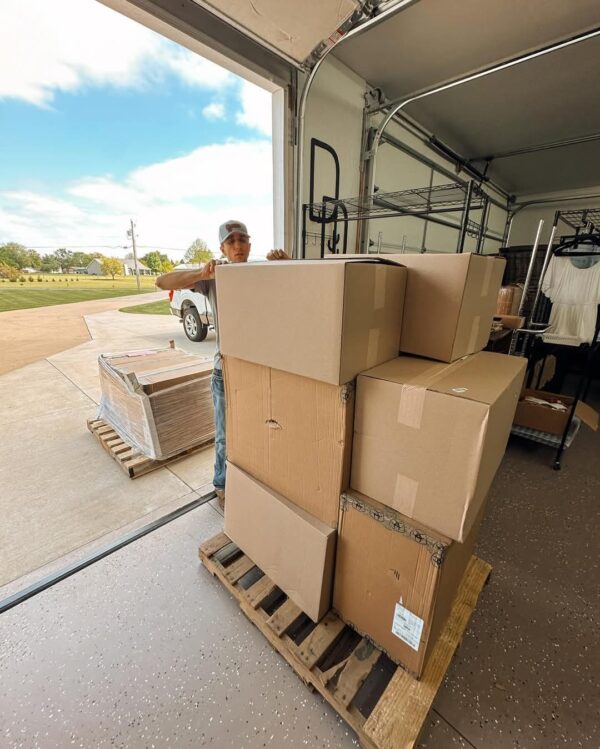 Cowboy Boots Pallet Liquidation - Image 33