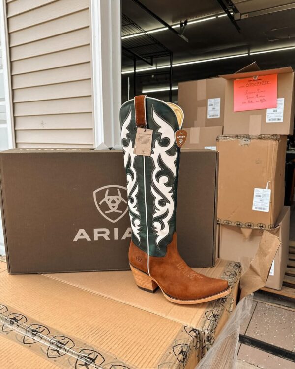 Cowboy Boots Pallet Liquidation - Image 30