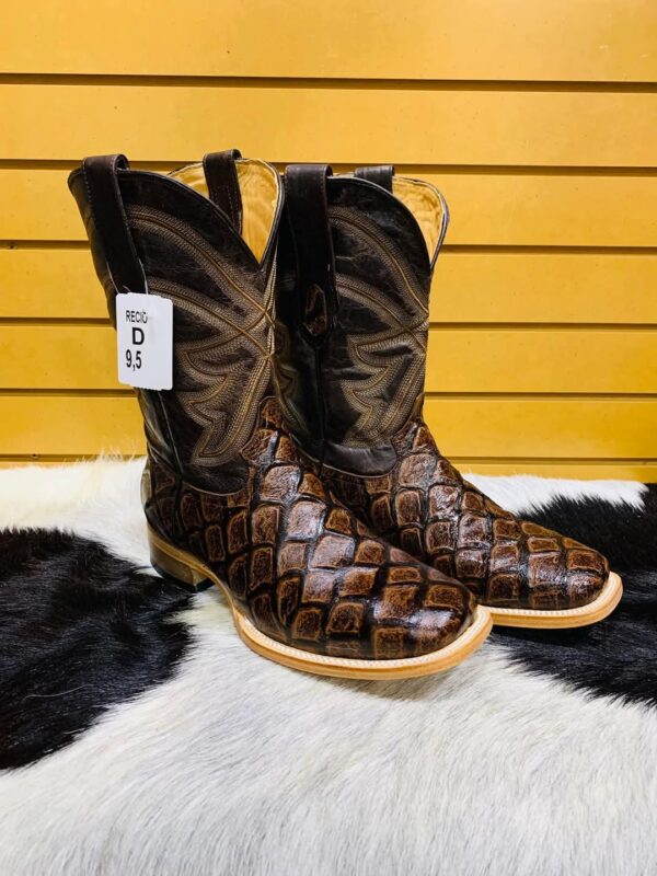 Cowboy Boots Pallet Liquidation - Image 21