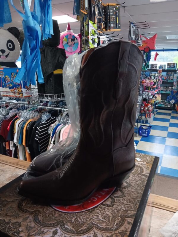 Cowboy Boots Pallet Liquidation - Image 9