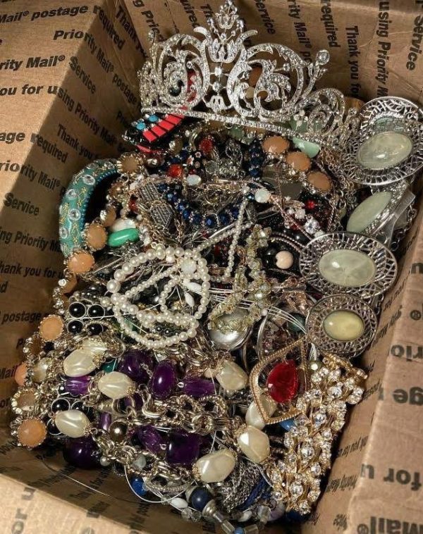 Jewelry Liquidation Pallet - Image 6