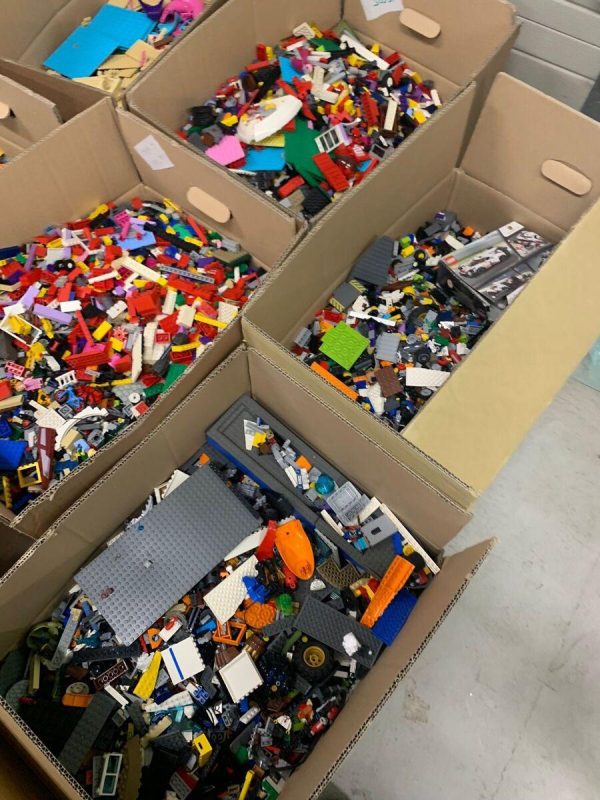 LEGO Pallet Liquidation - Image 4