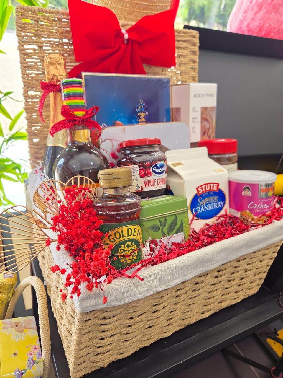 Christmas Gift Packs Liquidation - Image 21